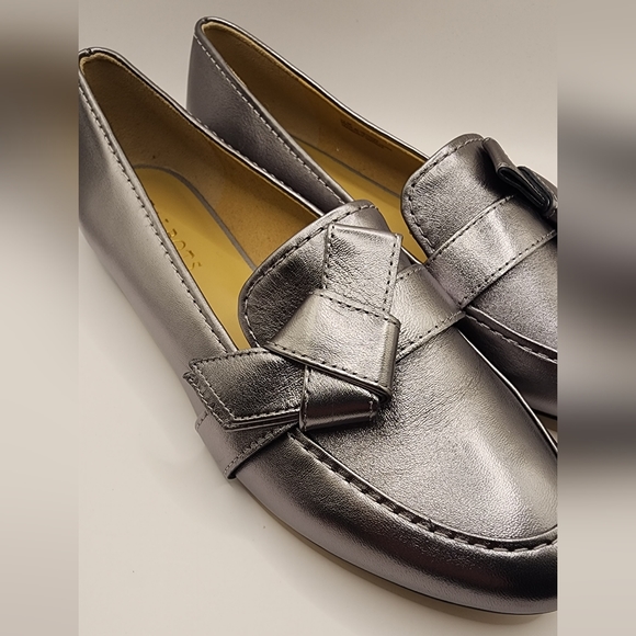 Talbots Ryan Knot Gunmetal Silver Flats Loafers size 9.5 NWOB leater upper - Picture 9 of 11
